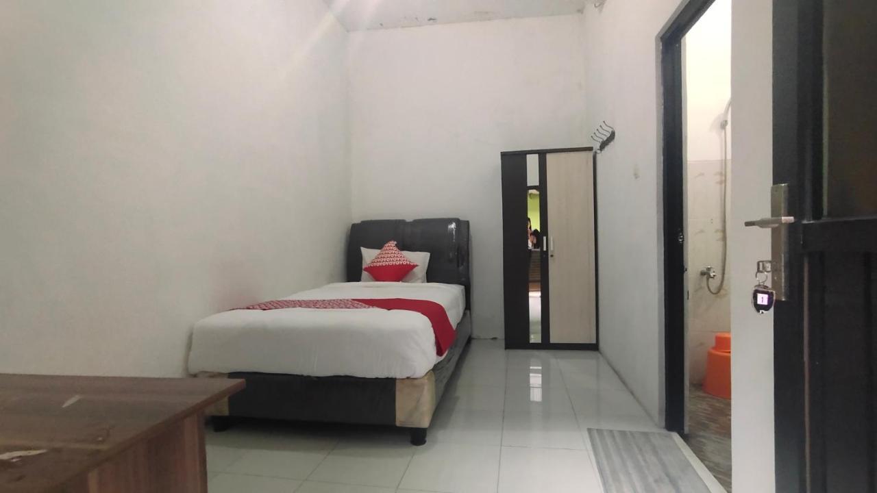 Hotel Oyo 90157 Griya Andon Syariah Cirebon Esterno foto